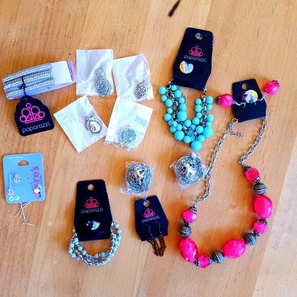 Paparrazi Jewelery Set 12 pieces colorful fun - Picture 2 of 7